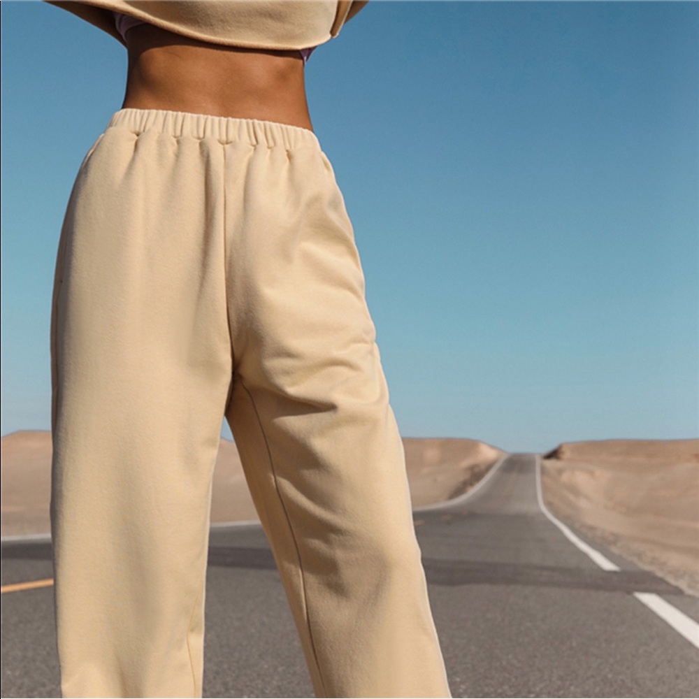2PC Activewear Set - Picture 4 of 8